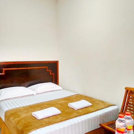 Hotel Keluarga Djagalan Raya Surabaya Ngoại thất bức ảnh