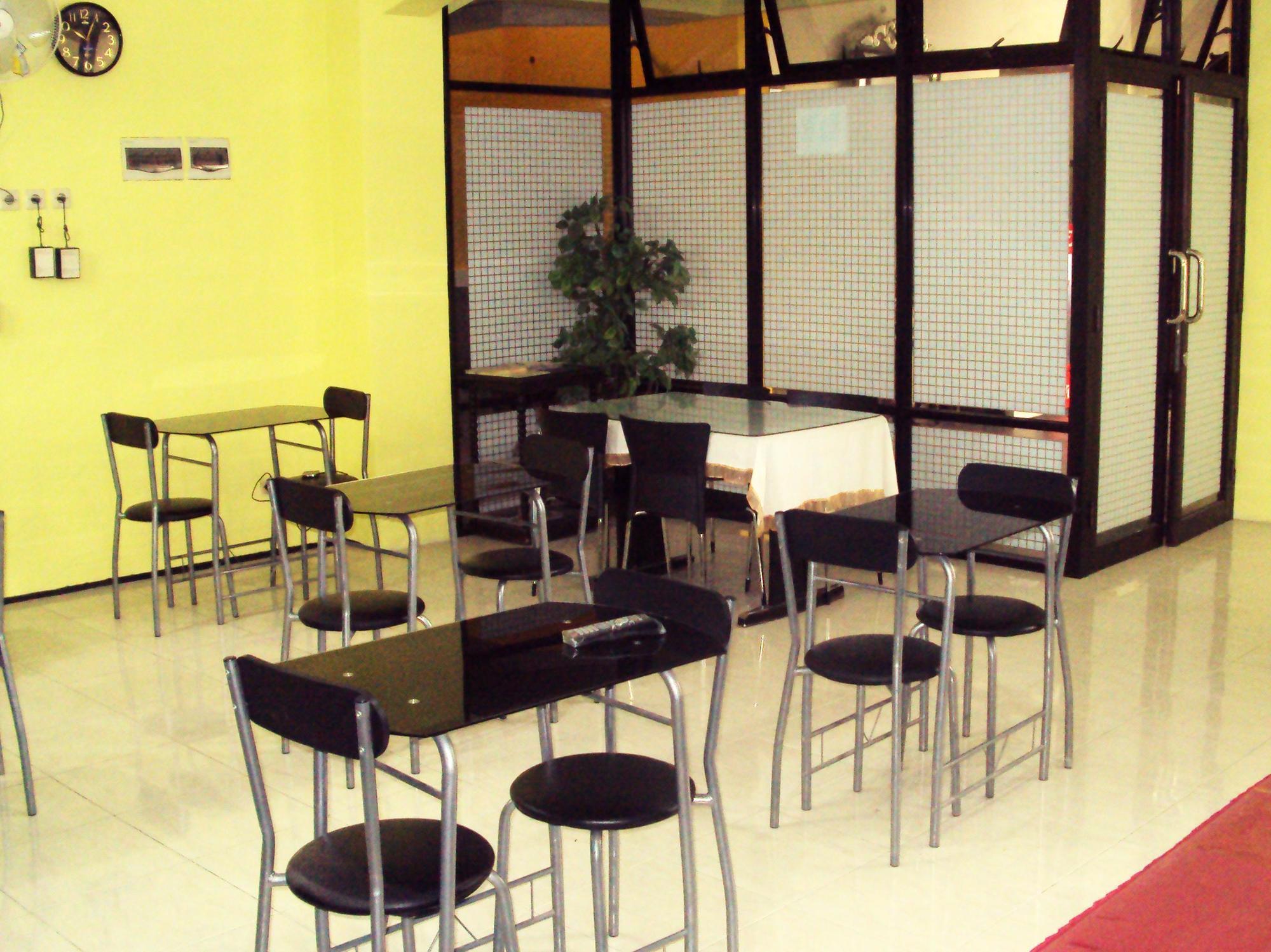 Hotel Keluarga Djagalan Raya Surabaya Ngoại thất bức ảnh