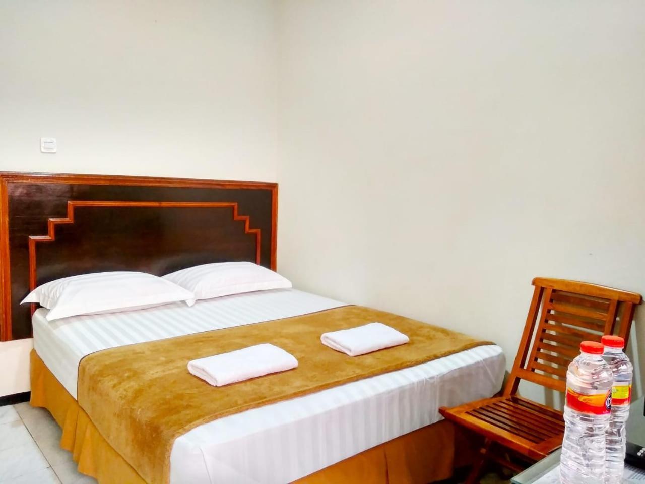 Hotel Keluarga Djagalan Raya Surabaya Ngoại thất bức ảnh